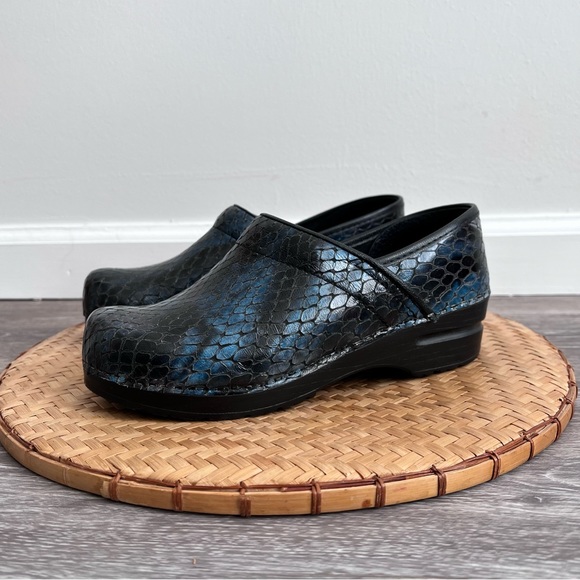 Sanita Shoes - NEW Sanita blue scale nursing professional shoes